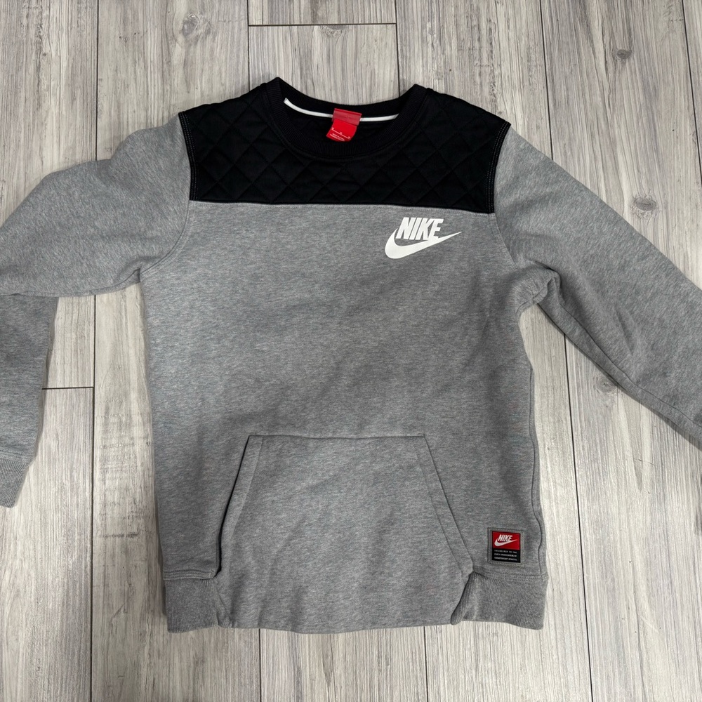 Nike Black and Gray Quilted Sweatshirt